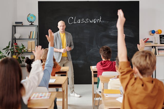 Plongée Culturelle : L&rsquo;Expérience Unique d&rsquo;Apprendre une Langue à Marrakech